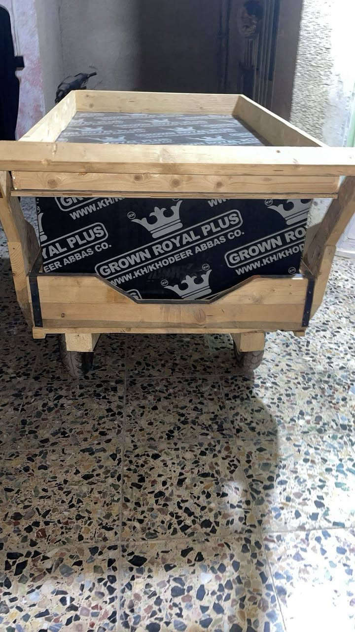 السلام عليكم عربانه خشب جديد كلش تايرات كبار بيه مخزن السعر 100 رقمي ***********
