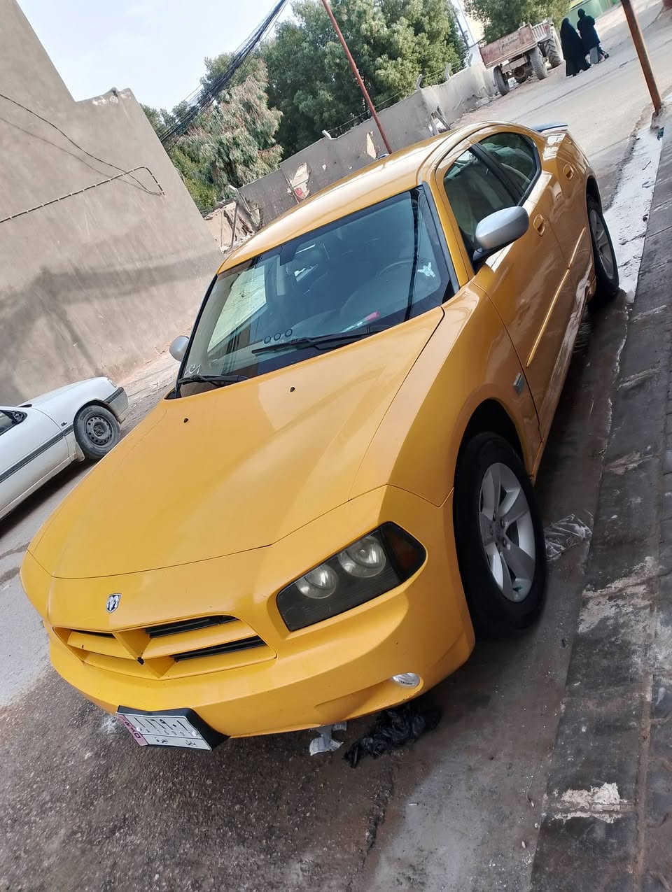 سلام عليكم جارجر. 2010 كير مكينه تبريد تدفه. كفاله السياره جاهزه.  مكفوله من ضربه بيهه تبديل قبق جنطه وبابتين. بدون ضربه فقط اخياس.  صدر خلفي امامي جديد. خطهه كوت نجف. السعر 100وبيهه مجال. مكانهه. كوت مركز المدينه. ***********
