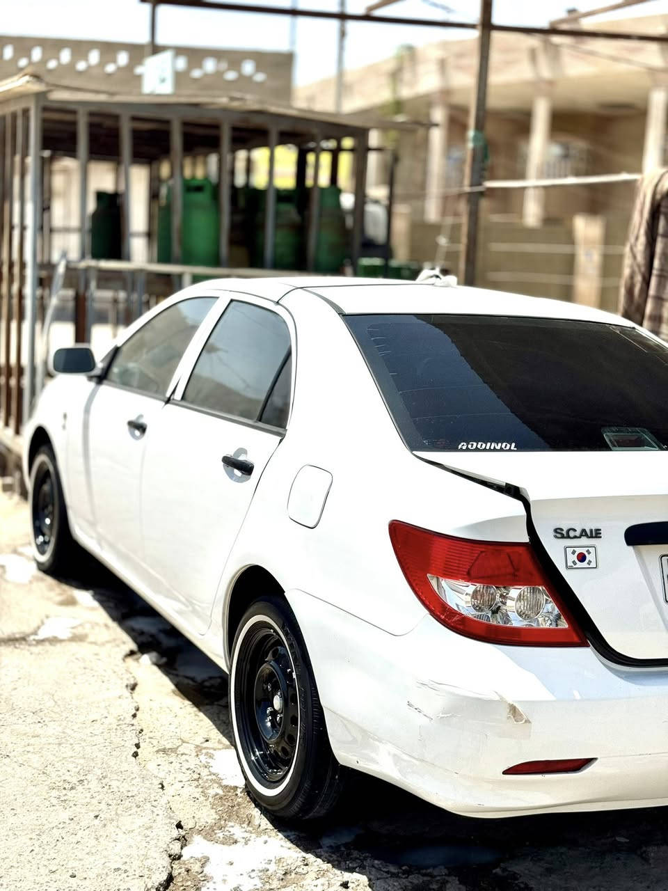 سلام عليكم BYD   F3 للبيع موديل 2020 سياره كفاله عامه مكينه كير منضومه تبريد جديده حداديه من الطول لطول تخم تاير وتخم رنك جدد عليه منضومه غاز جديده لايت زنون  حره  بسمي السياره تحويل هنا بالبصره  جاهزه ما بيه نقص مكاني البصره التنومه السعر 85 بيه مجال ***********
