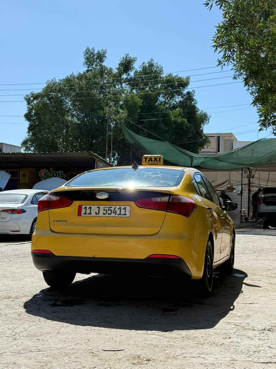 السلام عليكم 

كيا فورتي للبيع فقط
بدون مراوس ٢٠١٤
وارد امريكي ليبل واحد
حادثه بنيد فقط بدون دواخل
مكفوله كفاله عامه مدوشمه عام
 بنواب درجه اولئ 
صدر جديد بطاريه جديده مسويله 
سيرفس كامل سنويه وهزه ورقم
انكليزي بسمي سنويه تحويل ثانيوم
السياره احلى من الصور مكان السياره 
البياع حي العلام اي ستفسار اني حاضر 
شباب مكلف بنشر الرقم يمك واتصل 
***********@
