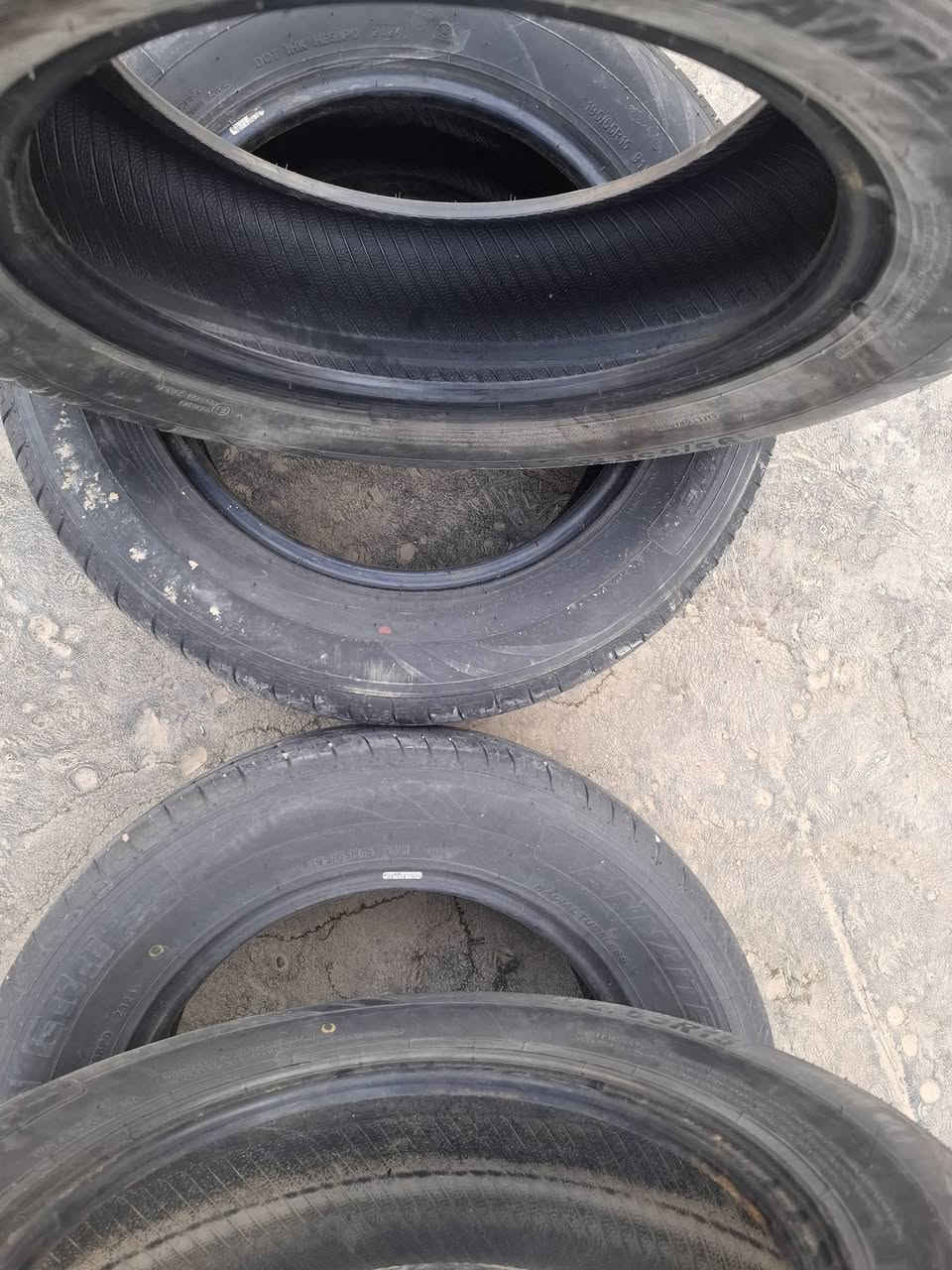 السلام عليكم ورحمة الله وبركاته 
تايرات النترا  نضافه 80 بل 100
عنوان بغداد بسماية السعر 80 وبيهن مجال 
***********
