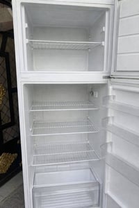 ثلاجة تركي • حجم كبير • نظيفة وشغالة