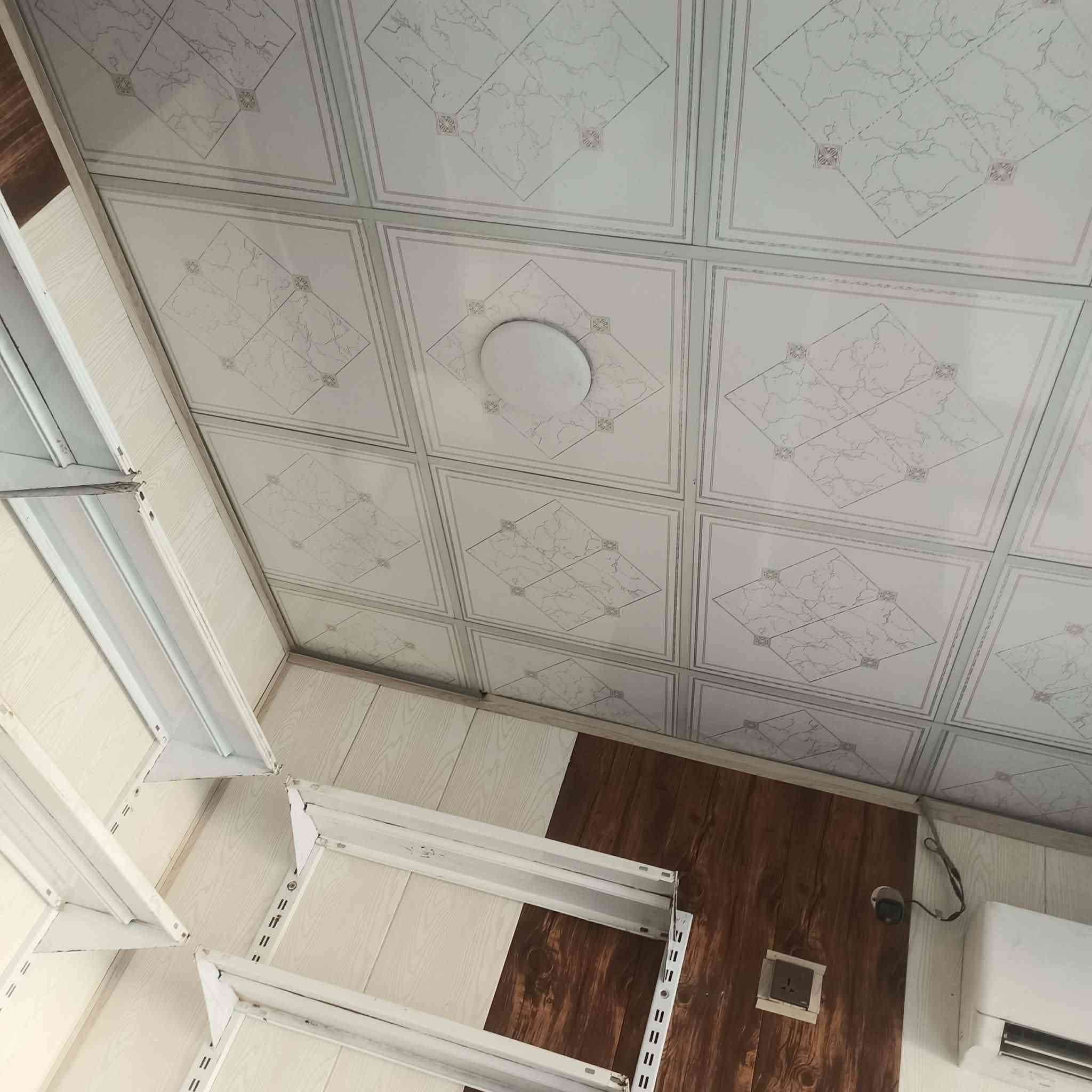 السلام عليكم  للبيع محل اغراض مكانه بل جاير بصف برتقاله ركن تريد تبيعه كامل تريد غراضه سستم كاميرات رفوف جامخانه ثلاجه ميز سبلت كري المحل يصلح كلشي رقم الهاتف0772 364 2100
