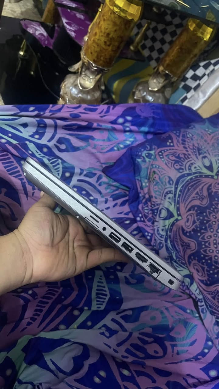 السلام عليكم لابتوب DELL  شاشه لمس للبيع
كوراي5 ذاكره256الرام8 هاردssD كرت شاشه داخلي  حجمه٤g جيل العاشر بيها. بصمة وجه ورمز ينفتح باليد شلون التلفون ورمز كيبورد  

حجم الشاشه14.1FHD كيبورد عربي انكليزي نظام تشغيل 11proويندوز وكل البرام الخدميه بي سينما اتو كاد الوتساب انستا تلي كولشي بي منفذ شحن تايب سي غراضه كامله بالصور كارتونه وجنطه وشاحنه نظيف كلش استعمال اقل من شهر ونص سعر300وبي مجال قليل مكاني طويريج وبيكم خير وتدللون


**إذا كنت صاحب هذا الإعلان وتريد حذفه لأي سبب، رجاءا أرسل رسالة إلى الدعم الفني**