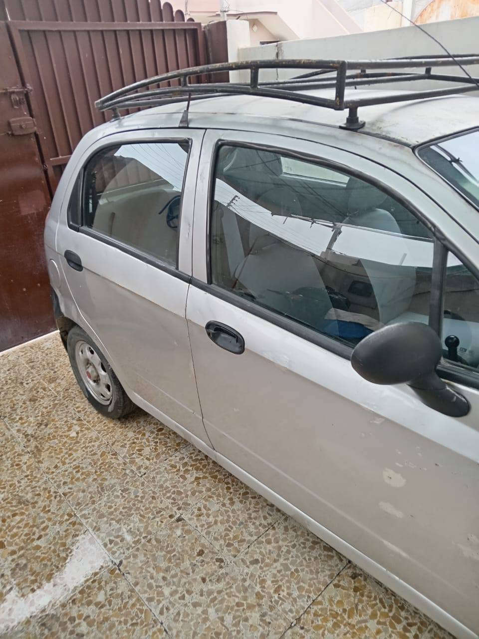 السلام عليكم للبيع سبارك
محرك كير نظيف ما بي شي السياره رقم مسطره 
يبيعها الشرعي يعني شرط الوكاله والتحويل من الشرعي
 والمكاتبه مع الشرعي مالها 
بيها ضرر مال تحرير جهة اليمين باب وجاملغ والباقي اتجيك عند الفيتر والحداد 
تبريد يعوزه كمبريسر
طالب عليها 45 وبيها مجال 
مكلف بالنشر
هذا رقم الشرعي مالها 
***********
