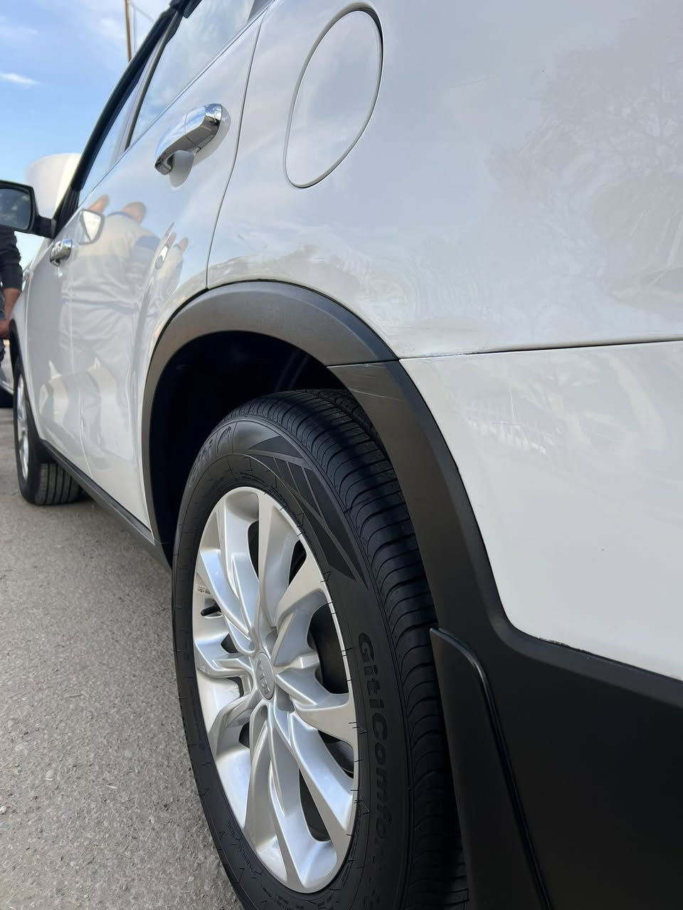 كيا سورينتو موديل 2011 رقم سليمانيه دولي
بدون صبغ بدون تبديل بدون تعديل 
محرك اربعه سلندر دوش  المرغوب
كير ومحرك شرط بدون عيب 
تايرات حداديه جديد 
دفتر بانزين موجود تحويل مباشر
شاشه ايباد وكامره دوار وتشغيل عن بعد
مكان كركوك سعرها 145$ ومجال
للأستفسار ***********
