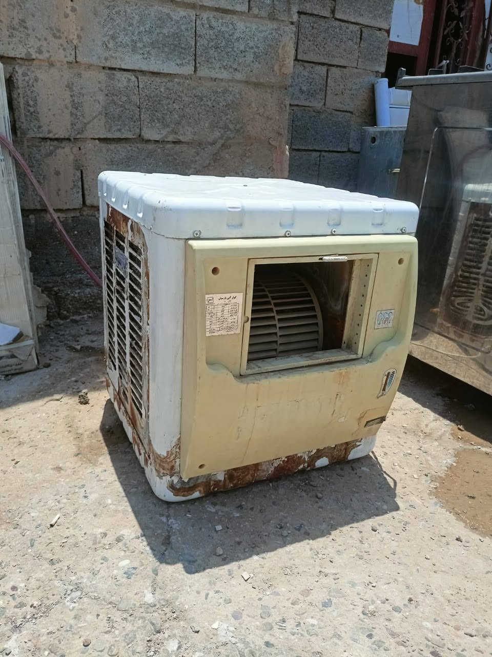 بسم الله وعلى بركه الله
تم افتتاح محل ابوحسن لبيع جميع الاجهزه المنزليه المستخدمة 
الموقع الشراع قريب محطة وقود اسوار المدينه
لتواصل على الرقم ***********
