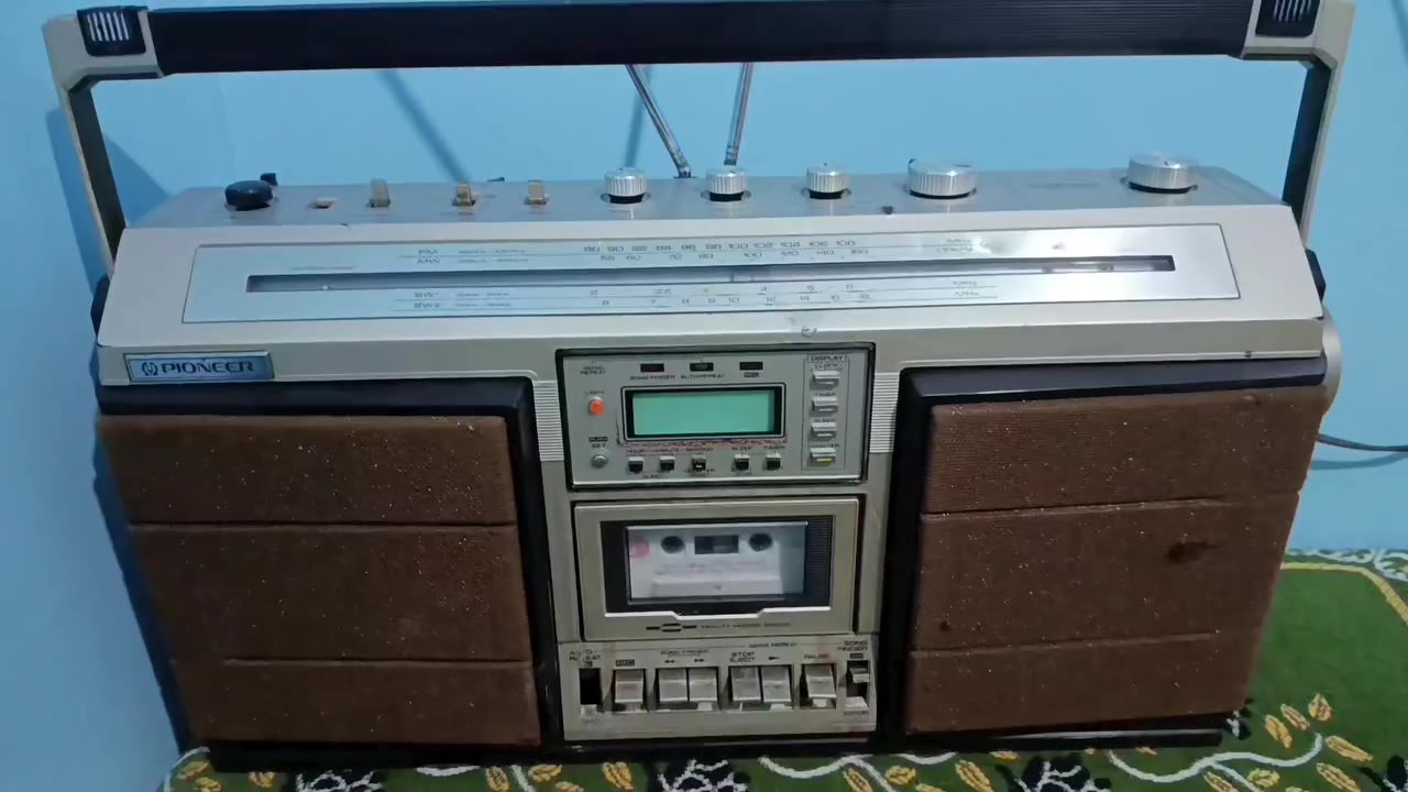 🎉 عرض العيد… رجعنا لأيام الزمن الجميل 🎉
📻 للبيع راديو كاسيت بايونير – Pioneer Radio Cassette Recorder
تحفة من الزمن الجميل لعشاق النوستالجيا والصوت النقي.
✨ المميزات:
• راديو شغال بكفاءة
• كاسيت يعمل
• سماعات قوية وصوت واضح
• أنتينه كاملة
• جهاز أنيق يصلح للديكور أو الاستخدام
🎊 عرض خاص بمناسبة العيد
فرصة لعشاق الحاجات الكلاسيك والمميزة.
السعر 💥
المكان المنصورة 
📩 للحجز والاستفسار ☎️ 
010 97244848 
01097244848
#عرض_العيد
#راديوعماشة


**إذا كنت صاحب هذا الإعلان وتريد حذفه لأي سبب، رجاءا أرسل رسالة إلى الدعم الفني**