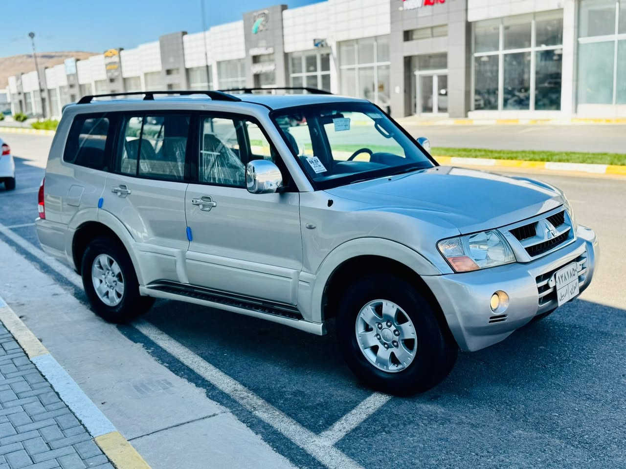 ﷽
‏ ◽️MITISUBISHI PAJERO 2007
باجيرؤ مؤديل 2007 
مواصفات خليجي 

◻️محريك V6 3.000L سته سلندر محريك مرغوب
گير و محريك أكسل بشرط
🔹بدون صوت بدون صرف بدون خلل شرط فحس

◻️سيارة حيل حيلوة جديد
سيارة بدون تعديل بارد  بدون تبديل بدون جراد
🔹بيها { بص بنيت كلير } بدون دواخل بدون أيرباگ

◽️مواصفات خليجي 
🔹{{ ثلاجة - فور ويل - داخل بيجي  - تبريد مركزي - ٧ راكب - مراي شفت  - كاميرا  - فورميكا - بلاجكتور - تحديد سورعة - ويل كپ - بعد هواي مواصفات }}

◽️اربع تاير و ويل جديد سيارة بدون مصروف
🔹سيارة شرط بدون اى نواقص گير و محريك و حدادي و كاهرباى كولة بشرط
🔹سنوي و رقم و هزة  سنوي بأسمي تحويل بشرط
🔹 نفسي يوم / تحويل و كاله حاظر
🔹 مكان_🌆 سليماني

◽️سعر_ 96$
◽️موبايل☎️_ *********** /// ***********
~~~~~~~~~~~~~~~~~~~~~~~~~~~~~
﷽
‏ ◽️MITISUBISHI PAJERO 2007
باجيرؤ مؤديل 2007
مواسفات خليجى ره نگى برونزي

◻️مه كينه V6 3.000 شه ش بستؤن مه كينه مرغوب
🔹گير و مه كينه و ئه كسل و كاره باى به شه رت
سه وت و سه رف و بوخارى نييه به شه رت

◻️سه ياره كه زؤر جوان ماوه ته وه و
🔹بئ ساردو بئ كال بونه گؤراواى نييه به شه رت
🔹( ته نها بونيتى كليره ) بئ ناو گرتن و بئ ئيرباگ

◻️مواسفات خليجي
{{ سه لاجه - ده بل ئه كسل - ناو كريمى  - ته بريد مه ركه زى - سئ ريز كوشن - ئاوينه شه فت  - كاميرا - فؤرميكا  - بلاجكتؤر - تحديد سورعه - ويل كه پ - }}

◻️چوار تايه و ويلى لؤكى بؤ به ستراوه
🔹سه ياره كه يه ك دينار مه سروفى نييه
◽️ته حويل ئه سليه سه ياره كه ته حويل و غه رامه به شه رت
🔹گير و مه كينه و كاره باى وهه موو گيانى به شه رت
شوين🌆: سليماني 

سعر💵:96$
موبايل📲:*********** /// ***********
