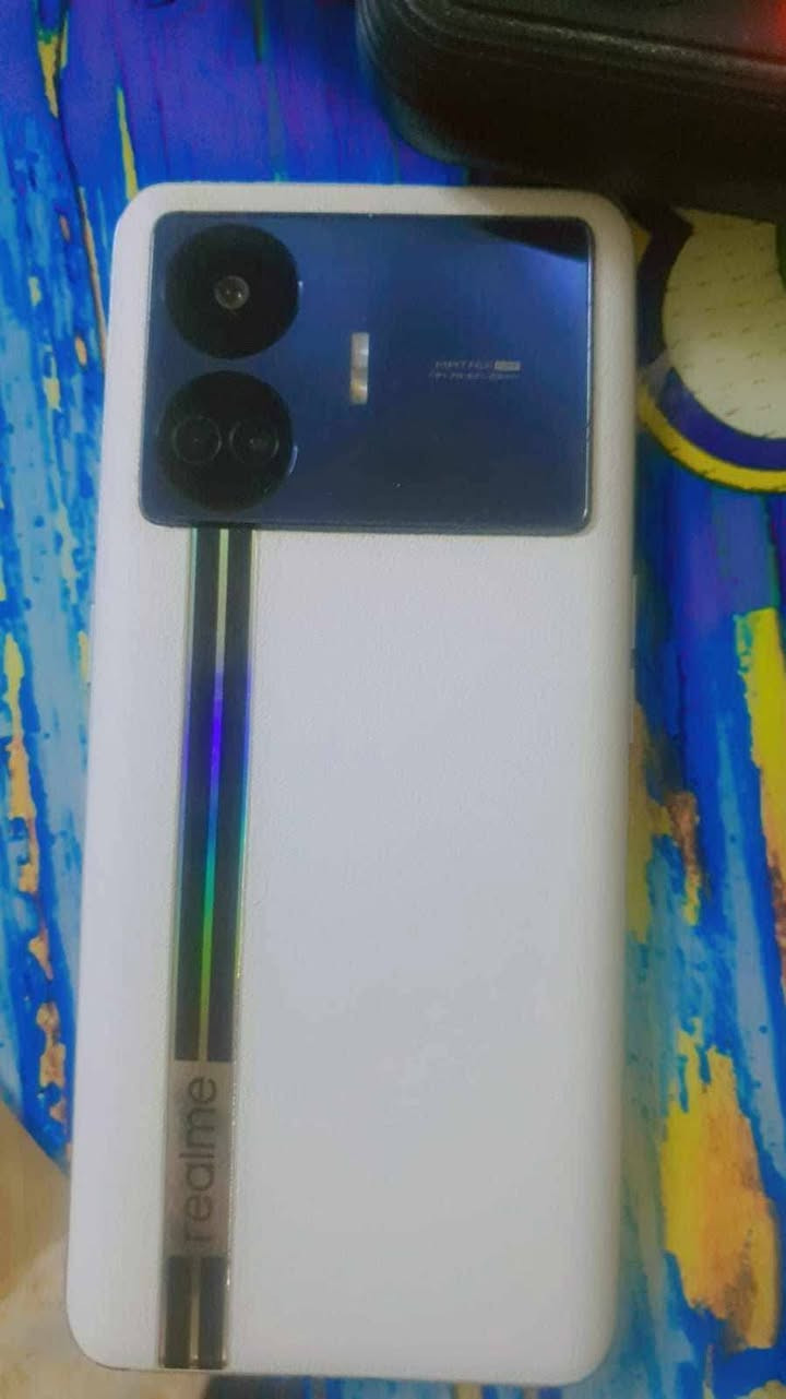Realme GT Neo5 Se
ذاكره 1تيرا 
رام 16 
شحن 00 1 واط
بدون ملحقات حافظه فقط
ملاحظه فطور بالشاشه ما ماثره على المس شغال 
الشراي يتصل ما ارد على الرسائل رقمي موجود بلاعلان بي واتساب ***********
بغداد الحريه
