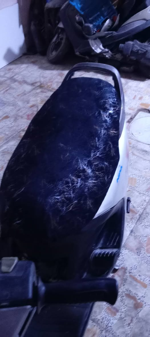 دراجه فراشه للبيع الدراجه حلوه او اجديده مابيها اي نقص الي يداها يتصل على هذا الرقم *********** واتساب أو خط السعر ٣٩٠ بيها مجال حك الجيه
