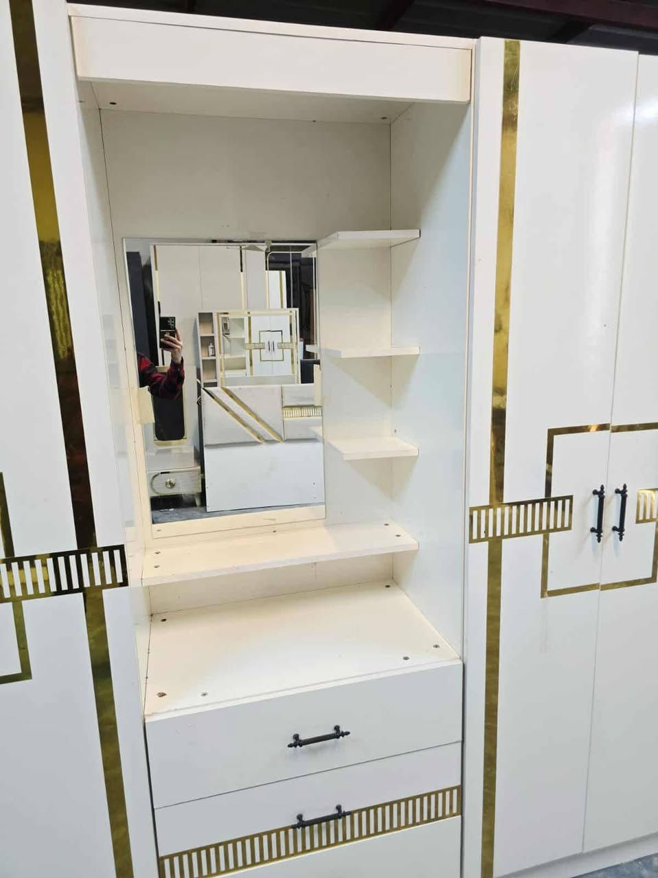 غرفة نوم مستعملة🇹🇷
نضافة90 ٪💯
عدد القطع / 6 
نضام / أبواب 💢 
سعرها / 575 💸
شد ونقل داخل بغداد مجاني🚛
يوجود توصيل محافضات 🚛


**إذا كنت صاحب هذا الإعلان وتريد حذفه لأي سبب، رجاءا أرسل رسالة إلى الدعم الفني**