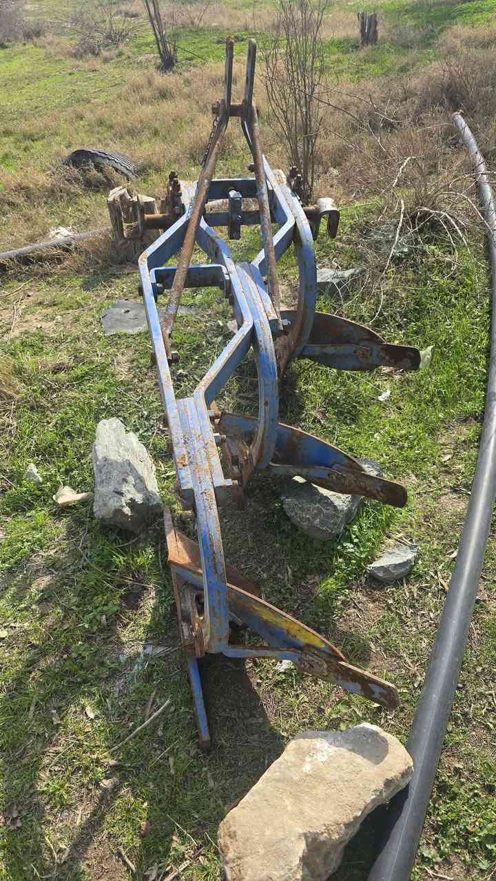 السلام عليكم موجود فدان ثلاث ريش الاسحاقي قرية السلام قرب الشارع العام 
الاتصال ***********
