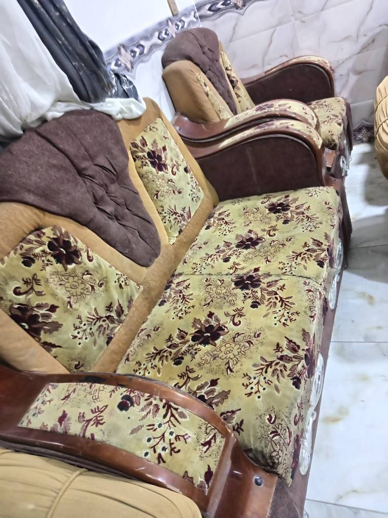 تخم 10 نفرات اربع خمس نضيف مثل صوره مابي كسر او مزك سعره 200 وبي مجال لشراي العنوان نجف حي ميسان استفسار خاص النجف, العراق


**إذا كنت صاحب هذا الإعلان وتريد حذفه لأي سبب، رجاءا أرسل رسالة إلى الدعم الفني**