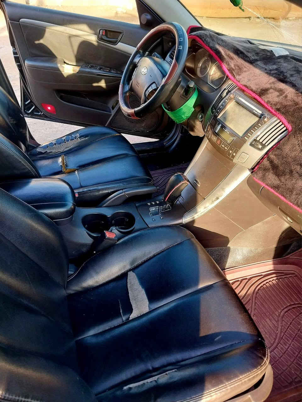 السلام عليكم 
سوناتا  وارد أمريكي 
موديل 2009 محرك 2000 
رقم واسط الماني باسمي تبريد تتفئه 
*********** مكلف بل نشر والله
