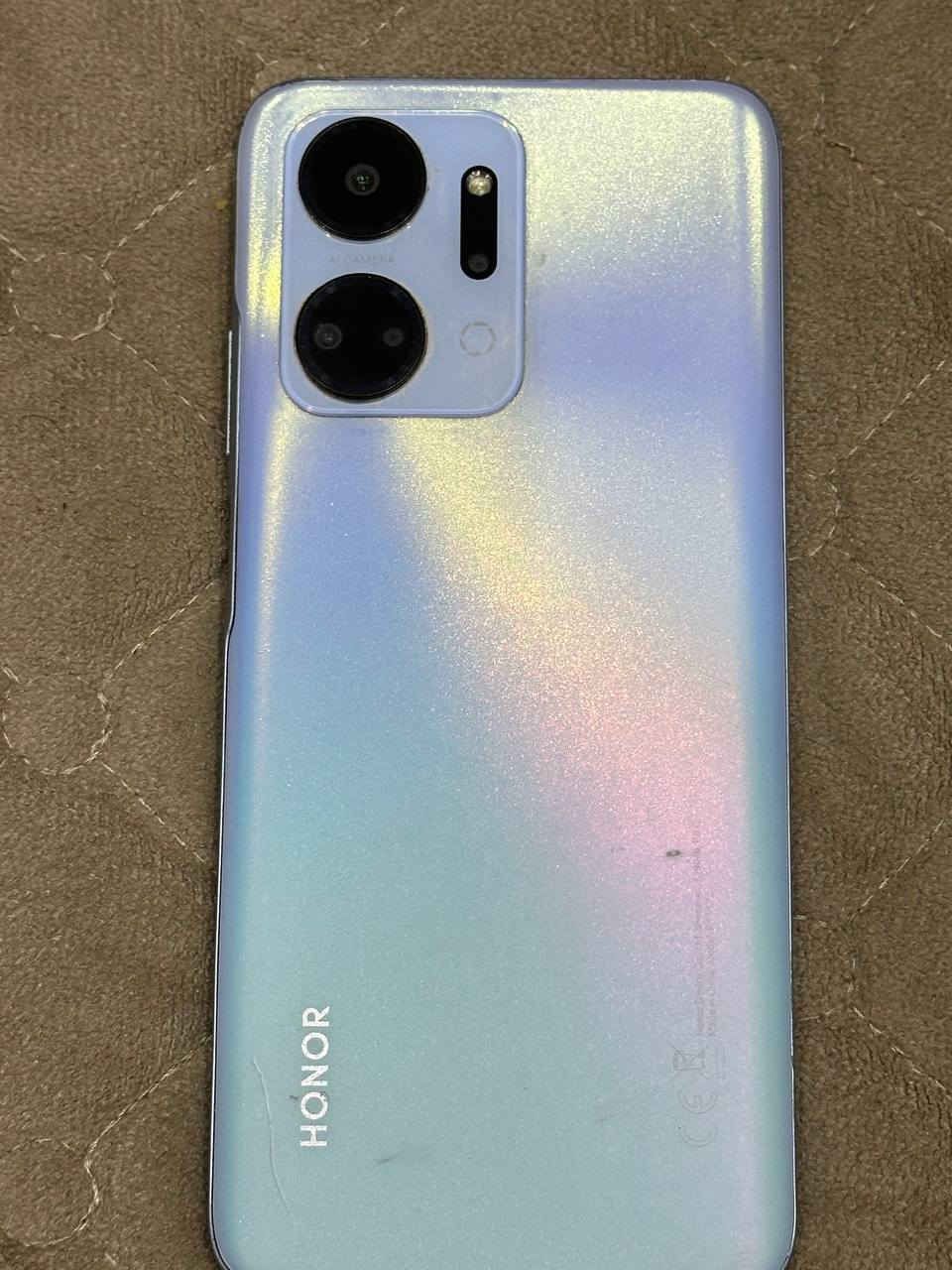 السلام عليكم للبيع 
هونر x7a
التلفون نضيف ومامفتوح 
فقط الشاشه بيه فطر جوه مامثر بشي
كله شغال مكفول اي خلل مابي بدون غراض
ذاكرته: 128 والعشوائيه 4+4=8
بطاريه: 6000
الشاشة:"TFT LCD 6.75 بمعدل تحديث 90Hz 
كاميرا رباعية فائقة الوضوح (50MP+5MP+2MP+2MP )
الفيديو 1080 بكسل 30 إطاراً في الثانية 📸
المعالج: Mediatek Helio G37
السعر 100
مكاني بغداد الطوبجي 
***********
