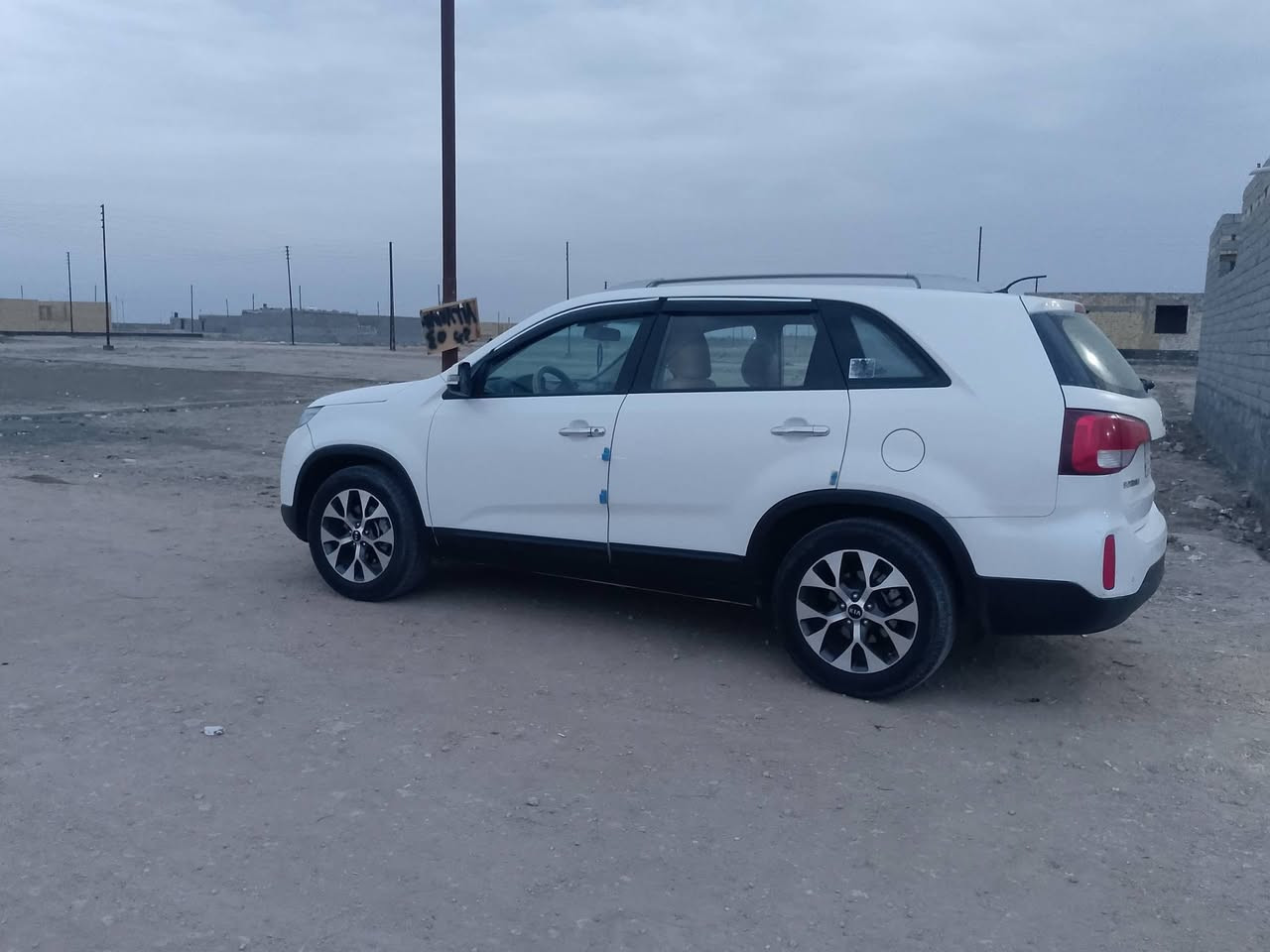 سورنتو 2014خليجي كفاله عامه مكينه 4سلندر مكينه وكير وحداديه وتخم تاير كله جديد سياره نضيفه مال بيت اسخدام شخصي رقم ذي قار بسمي تحويل ثاني يم السعر 155مكان البصره الزبير هاتف ***********
