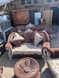 ١٠ مقاعد • ملكي • طبلة وسطية