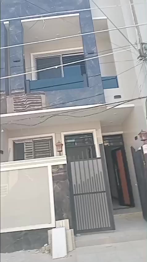 دار ١٠٠م للبيع حي الجهاد ديوان المخابرات واجه ٥نزال ٢٠ خلف شارع ٦٠ مباشرتآ التفاصيل داخل الفديو السعر ٢٥٠ مليون للاستفسار *********** ابو يوسف
