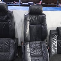 كشنات سيارة • جلد اسود • بابل الصناعي