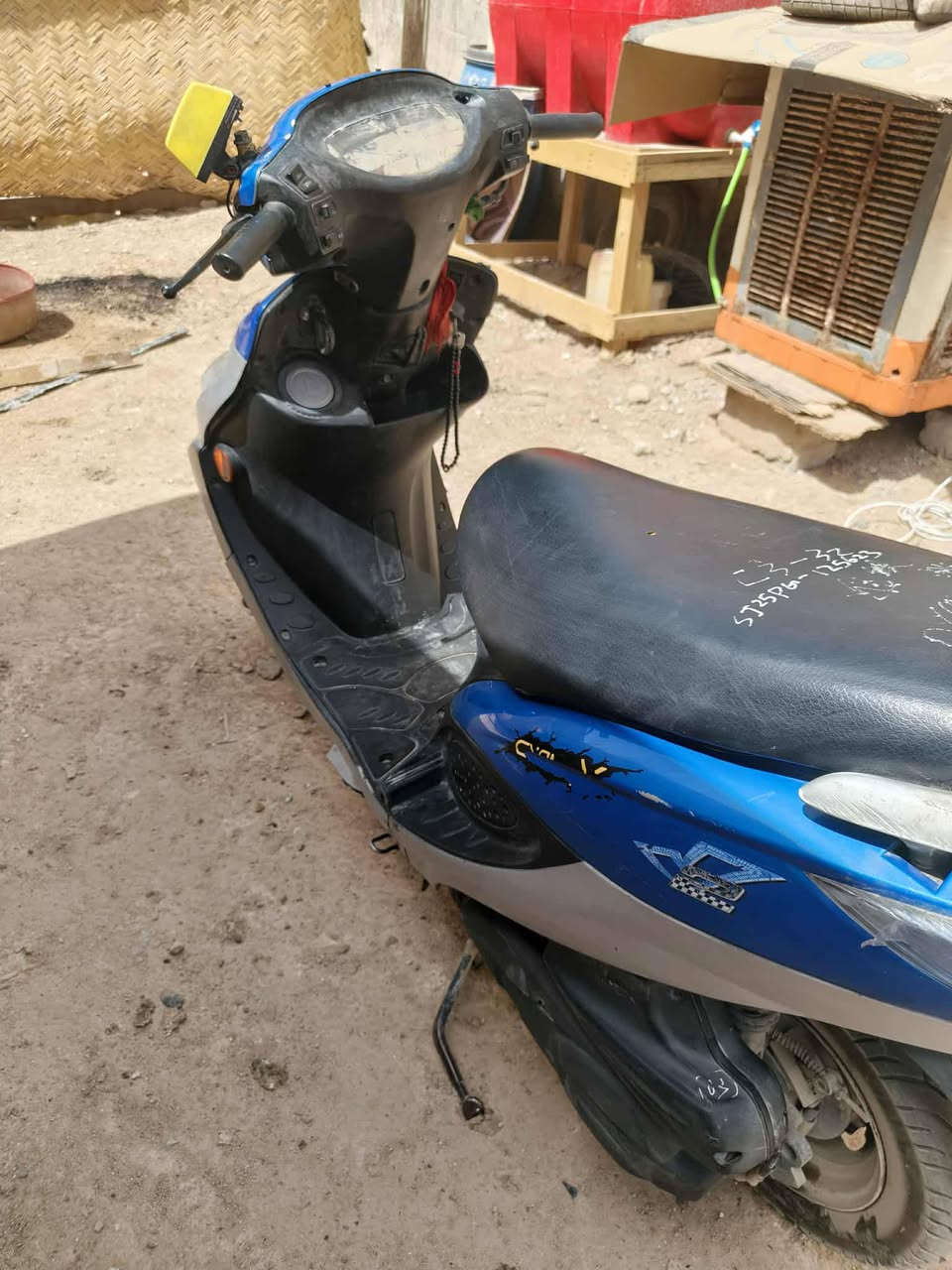 سلام عليكم دراجه ڤي تو للبيع ع الفحص مديل ١٥تجي تفحص يلا تاخذ بيع مستعجل السعر ٥٥٠وبيه مجال بسيط المكان كوفه شارع المعمل الاتصال ع الرقم ***********
