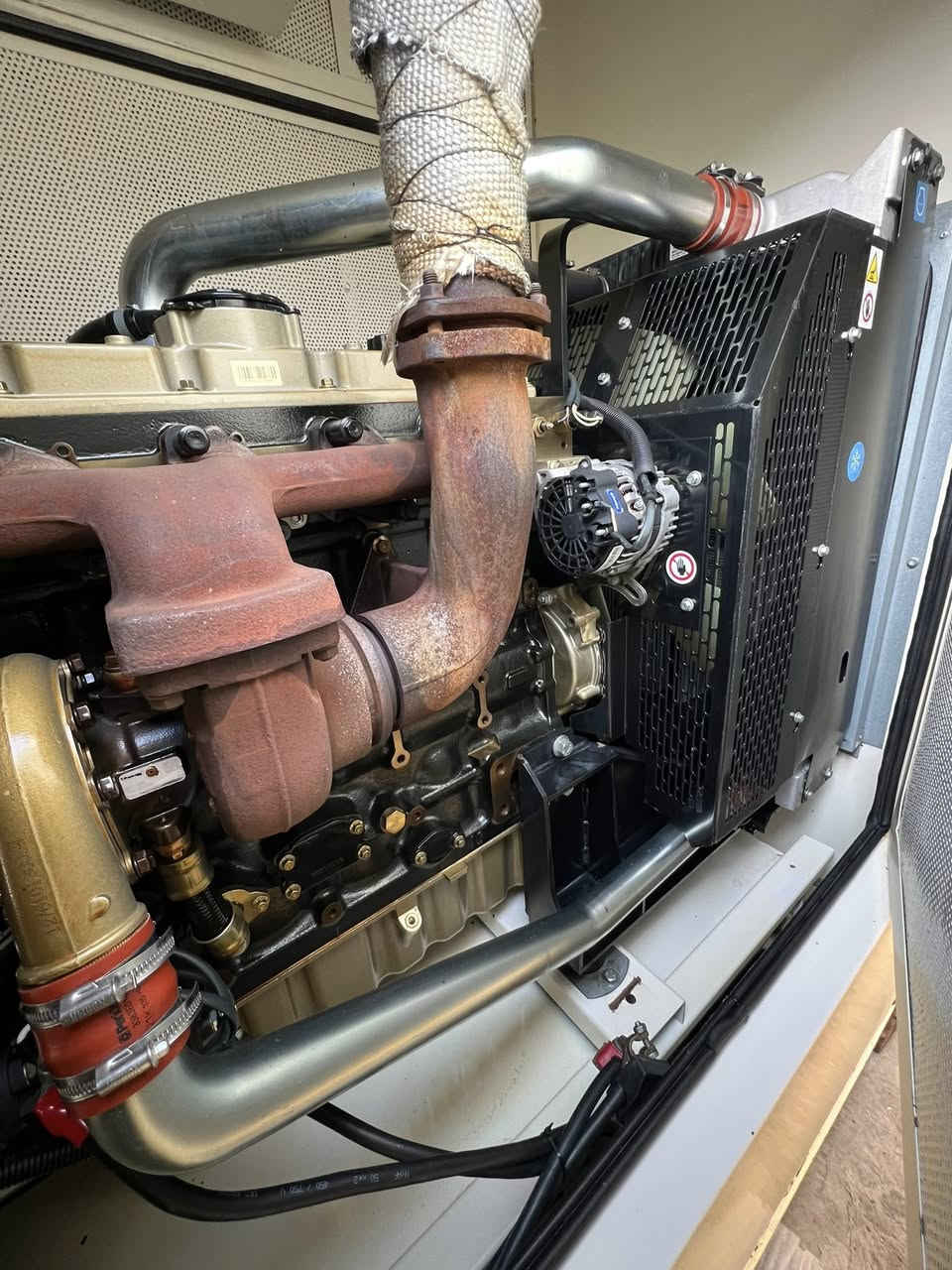 عرض
👈🏼موالد بيركز انكليزي اصلي 150 KVA جبيلي
👈🏼  كاتم نسبه الكتم 100/100 جبيلي 
👈🏼المحرك بيركز انكليزي اصلي 🇬🇧
👈🏼وراس التواليد لوري سومر فرنسي اصلي 🇫🇷
👈🏼ساعات العمل 6200ساعه زيرو 
👈🏼 موديل الموالد 2022
👈🏼ضمان الموالد عل حمل 
👈🏼للتواصل واتساب او الاتصال 📞
 📞***********👈🏼
(عباس الوائلي )

تنويه هام ‼️ 

متوفر نضام الاستبدال 🔀 تكدر تبدل موالدتك القديمه موالده جديده ويتم الاتفاق 🤝بعد التقييم 

تتوفر صيانه 👷🏼‍♂️ جميع احجام الموالدات البيركز الانكليزي و/ الكمز / دايو دوزان  بعمل متقن ونوفر لك خدمات عامه واستبدال عام في الموالدات 

معه تحيات (عباس الوائلي )
