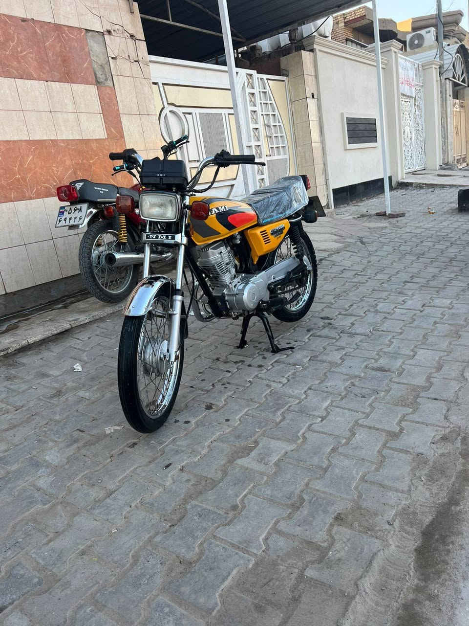 السلام عليكم دراجه اوراق للبيع السعر مليون دور النفط ما متواجد خاص رقم ***********
