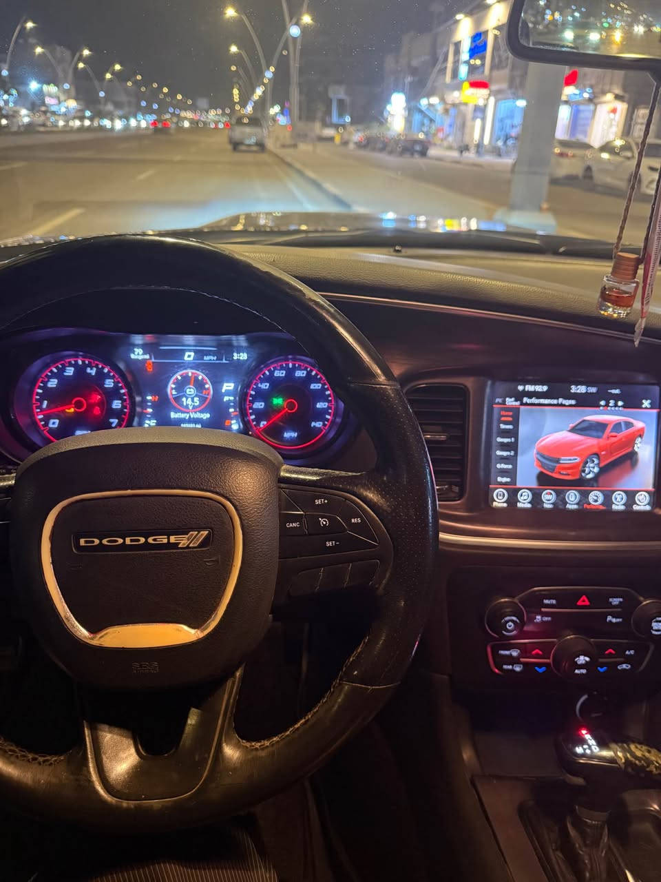 سلام عليكم جارجر2017امريكي حادث بنيدوجاملغ وبيهه تقسيم بيبان وجاملغ امامي فول مواصفات عدى الفتحه رقم اربيل سنويه لل2030ماشيه 165ميل عنوان بصره رقم تليفون ***********رقم شاصي موجودبالمنشورشوفهه وخابرسعر165 البصرة, العراق
