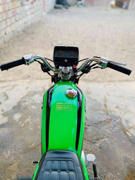 يا الله السلام عليكم دراجة البيع نامه امتياز  موديل ٢٥ دراجه مكفول كفالة عامه أوراق كامله الدراجه جديده بعده زيرو شرط انضف من الصوره ما ناقصه شي كامله السعر ٧٢٥ وبيه مجال الشراي يتصل وبيه خير ويدلل ***********
