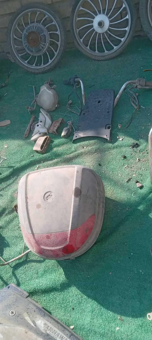 اخوان عندي تفصيخ مال دراجه هارلي ملف وعقل وكفرات وستيرن وويل خلفي وبعد شغلات وعندي تفصخ مال دراجه حجم ٢٠ هم غراضهه كامله اليحتاج يراسلني بغداد الحريه او ساحة عدن


**إذا كنت صاحب هذا الإعلان وتريد حذفه لأي سبب، رجاءا أرسل رسالة إلى الدعم الفني**
