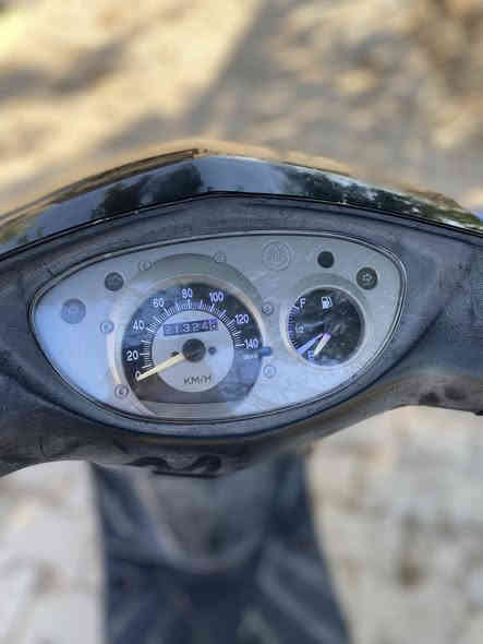 سلام عليكم دراجة ثعلب للبيع دراجة مأخذه من الرمبة برغي ممفتوح بيه كله بلادي محرك بلادي ماشية 21 الف فقط اوراق مال معرض موجود  3 اشهر من ماخذه من نزلته دراجة جديد السعر 800 العنوان جكوك قرب الكاظمية ***********
