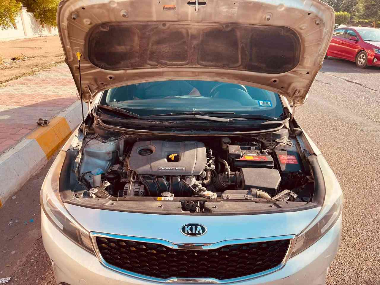 السلام عليكم للبيع Kia فورتي
موديل 2017 لونه سلفر 
ممكن مراوس ب byd  فقط حسب القناعه 

حادث خلفي قبق جنطه فقط  موجوده صوره مع السونار  
 
السيارة كلهه ليبل واحد مابيهه اي تبديل ولا قطره صبغ لا 
جراد  صار سنتين عندي خير مو الله 
السيارة كلش نضيفه
ماشيه 104 
تبريده ثلج 
 محرك وكير خير من اللّٰه ممفتوحات ع وضع الشركه
صدر جديد
رقم أربيل بسمي السنويه لحد 29
 لمعرفه
السعر 
  اتصال او مراسله

***********
