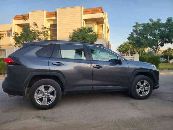 راف فور
موديل 2023 
مواصفات XLE
ماشيه  29 الف
صور الحاث بالمنشور
السعر 252 وبيها مجال بسيط
مكان السيارة ديالى / خانقين
***********
