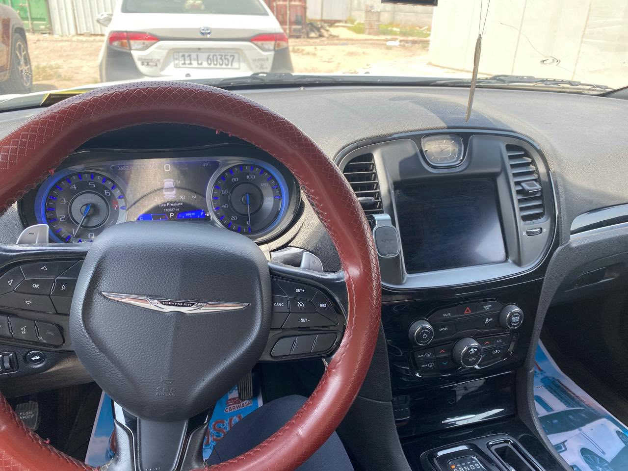 اوباما C300s موديل 2019 للبيع
وارد كندي 🇨🇦
محرك ٣.٦ 
دفع خلفي
رقم شمالي اربيل 
سنوية بأسمي
ماشية ١٣٠ الف ميل
اللون ابيض 🤍
داخل اسود 🖤
مقاعد جلد 
تدفئة مقاعد
ويل ٢٠ 
بدون فتحة
شاشة كبيرة + كاربلاي
كاميرا خلفية 
السيارة بدون حادث 
بيها بارد بالباب والجاملغ الامامي جهة السايق حادث ماطور  صورة الجاملغ مرفقة
السيارة نظيفة ومرتبة و استخدام يومي ممتاز

📍الموقع: بغداد

للاستفسار مراسلة خاص


**إذا كنت صاحب هذا الإعلان وتريد حذفه لأي سبب، رجاءا أرسل رسالة إلى الدعم الفني**