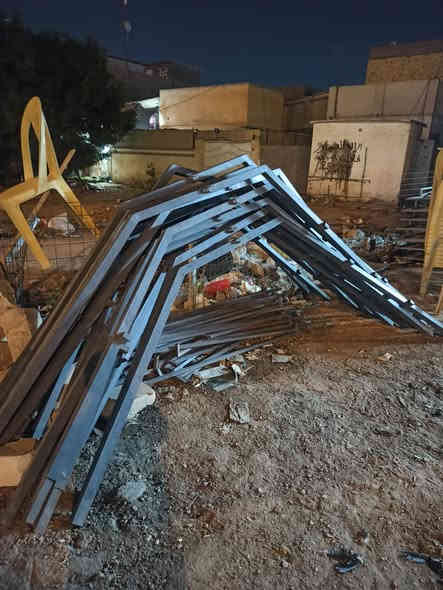 سلام عليكم 3 جوادر للبيع هنه وقماشهن تزكام وعندي2  قماش ابيض جدد بعدهن درجه اولى مفصل على قياسهن ابيعهن وحدهن اذا تريد 
الحديد ثقيل درجه اولى طالعات شكم مرة يعني بعدهن جدد تجي وتشوفهن سعر الواحد500 هوة وقماشة وبيه مجال    الجادر الواحد طوله 7 ونص وعرضه 5 الا ربع اخوان الله شاهد الحديد درجه اولى وبعدهن جدد مكاني نجف رقمي *********** الجادر الواحد 10 اقواس 5 فحل و5 نثيه
