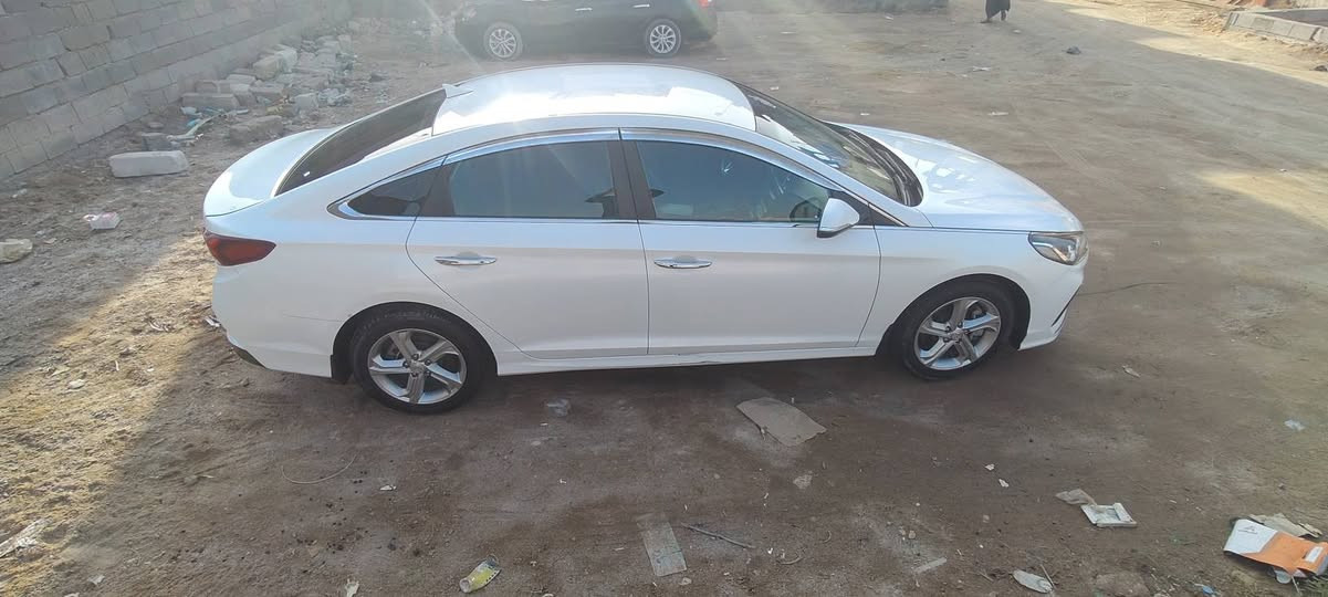 السياره موديل 21اصل تحويل ثاني يوم
السياره فول مواصفات من عده الفتحه 
تدفئه تبريد كشنات 
تحديد مسار 
تثبيت السرعه 
رادار امامي 
رادار خلفي 
كامره خلفيه 
اشاره في المرايه 
راداد في الامرايه 
كشنات كهرباء 
كشنات جلد اسود 
هواي مواصفات 
السياره كفاله من الحادث وما بيها اي ضرر 
بيها اماكن تكحيل فقط 
كير ومكينه كفاله 
السياره موجوده بل بصره
الشراي فقط يتصل :***********
