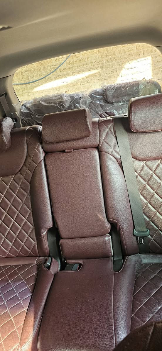 السلام عليكم
للبيع سنتافي( ٤سلندر) (٢٤٠٠) (٧راكب)
خليجي ٢٠١٩ بدون صبغ فقط بارد خفيف باب خلف النفر ماشيا ١١٠ الف كشنات جلد كشن السايق كهرب تبريد شاشة مناخ منفصل شفتات ستيرن حساس امامي خلفي شاشة وكامرة امامي خلفي شاحن وايرلس بصمة دخول .محرك  كير بلادي مامفتوح شي بيها.للتواصل *********** .
