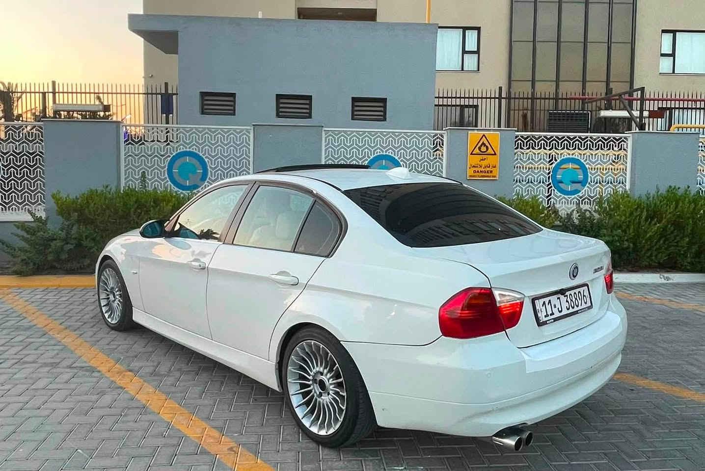 السلام عليكم
بي ام e90 328  موديل ٢٠٠٧ مكينة n52 حجم ٣٠٠٠ مرغوب بلادي  كير اوتو وارد امريكي بيها ٤ قطع صبغ وحافة باب خلفي سيارة نظيفة وحلوة كهربائيات بلادية كلشي شغال السيارة ترحيب ابواب ومري 

مري قلاب بالبك كشنات جلد كهرباء خزن ميموري فتحة سلايد السيارة تبريد 

سنوية بسمي رقم بغداد وهزة جديدة  تحويل مباشر 

السعر  ٨٨ ورقة للاتصال ***********
