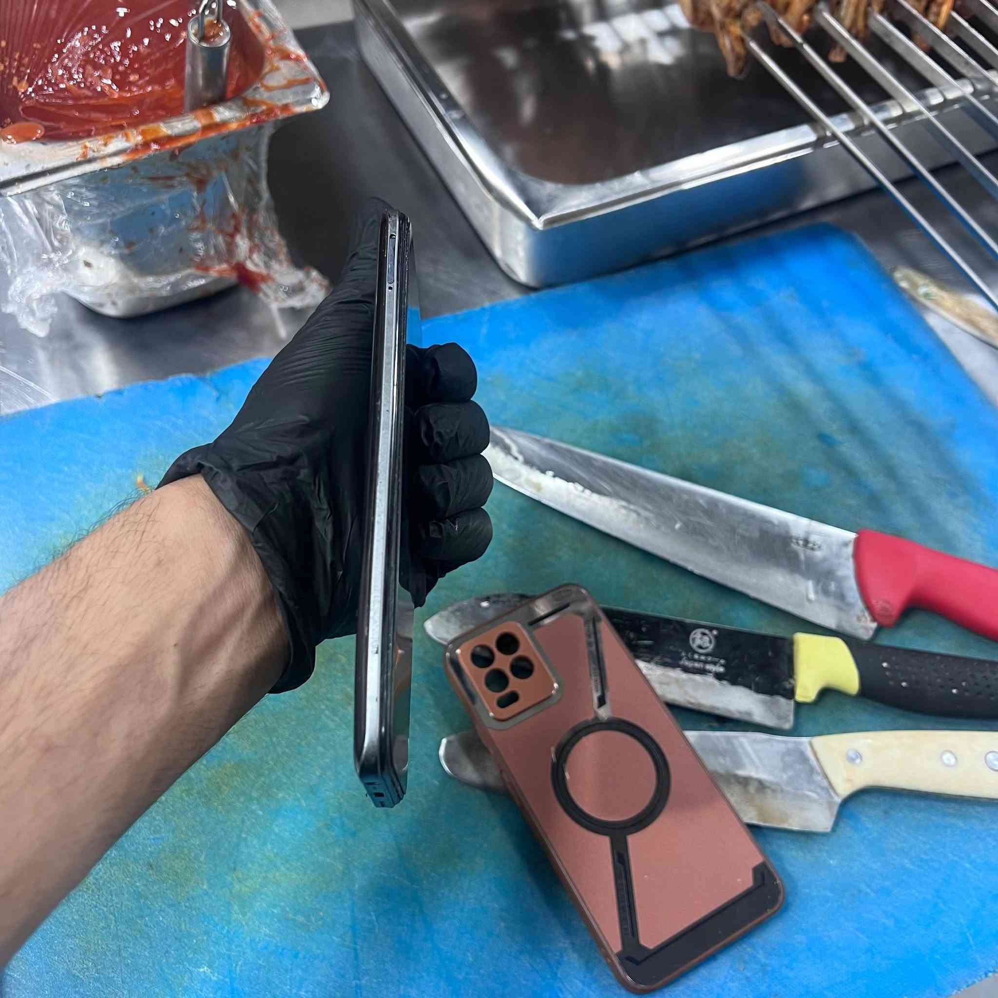 للبيع ريلمي 8 مبدل شاشه الاصليه بصمه ما تشتغل بس المبايل نضيف حيل معه الملحقات مالتو ش
بوبجي 60فريم 
السعر 100 وبي مجال للطيبين 
شاحنه ويه تدعم شحن سريع
رقم ***********
