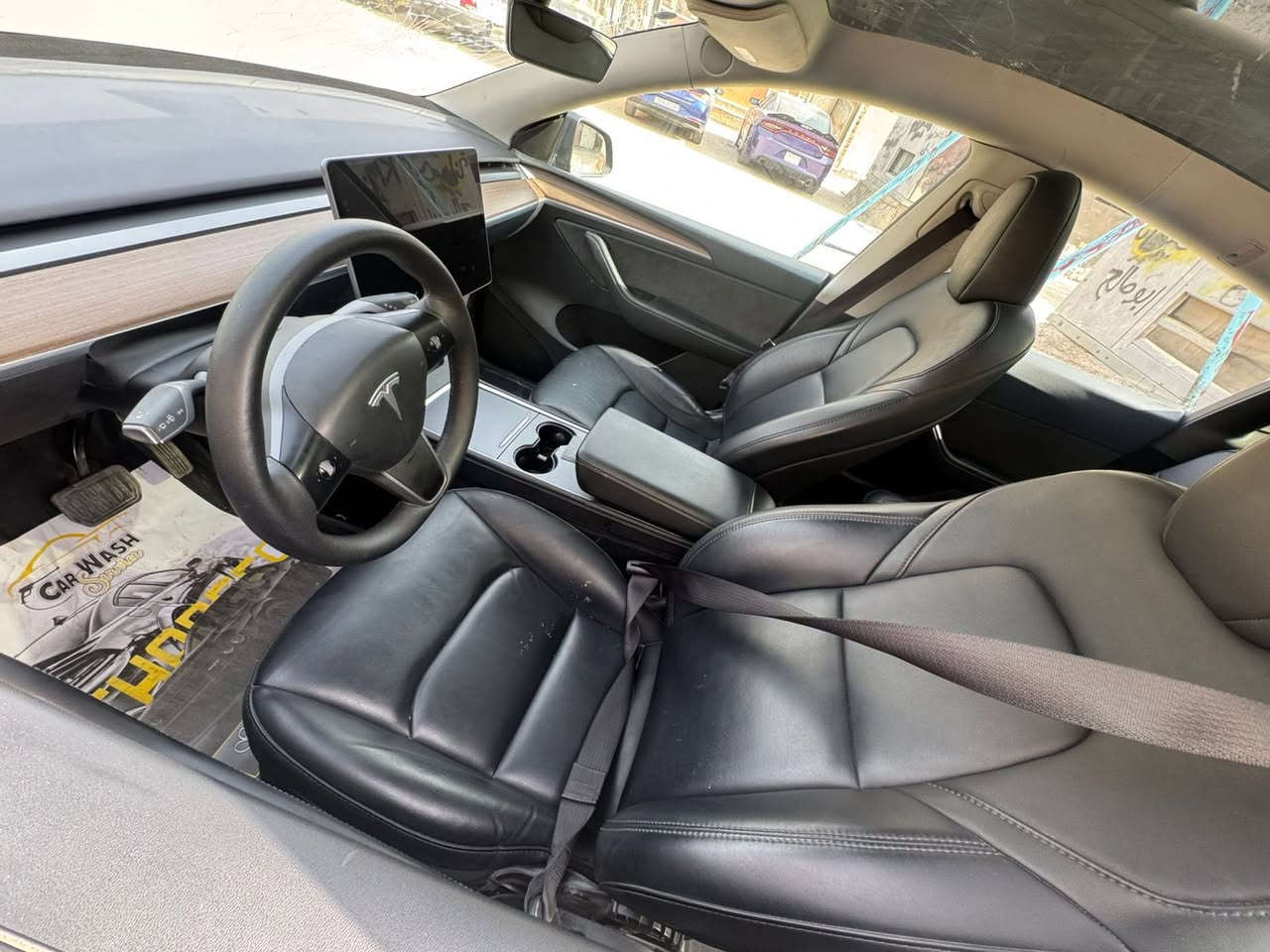 السلام عليكم 
تسلا مودل y 2024 مستجلين على ببعتها 
اون لاين 
مابيها نقص شي بسيط جامه اماميه  حادث جاملغ وبنيد من امريكا وهنا صار بيها حادث بالصندوك قبل يومين
ماشيه 35 الف 
ايرباك ستيرن ودشبول 
السعر 180$ وبيها مجال بسيط ماكو هيج سعر بالعراق 
*********** اتصل
