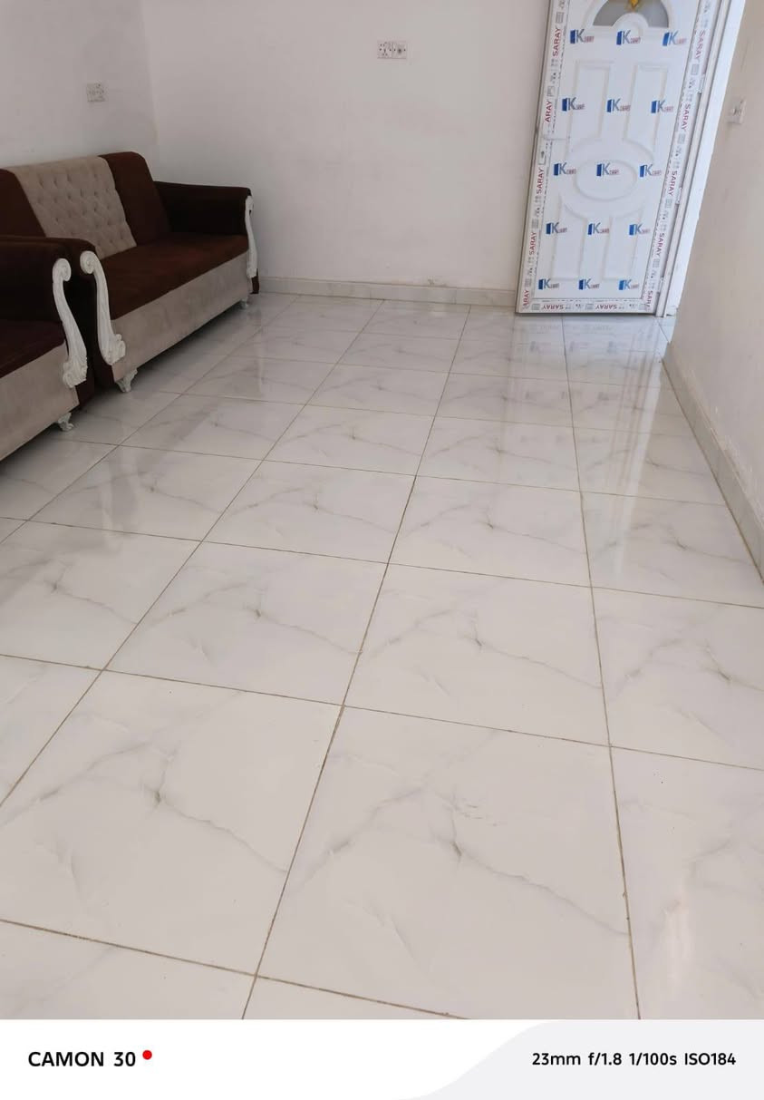 السلام عليكم يوجدبيت للبيع مساحه 100متر نزال 20الواحهيه 5 المكان دور الزراعه رقم الهاتف ***********
