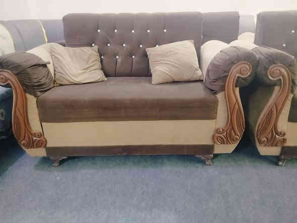 تخم نضيف جداً أي ضرر مابي 10 نفر العنوان حله البكرلي رقم الهاتف *********** بي واتساب أي استفسار ادخل خاص.
