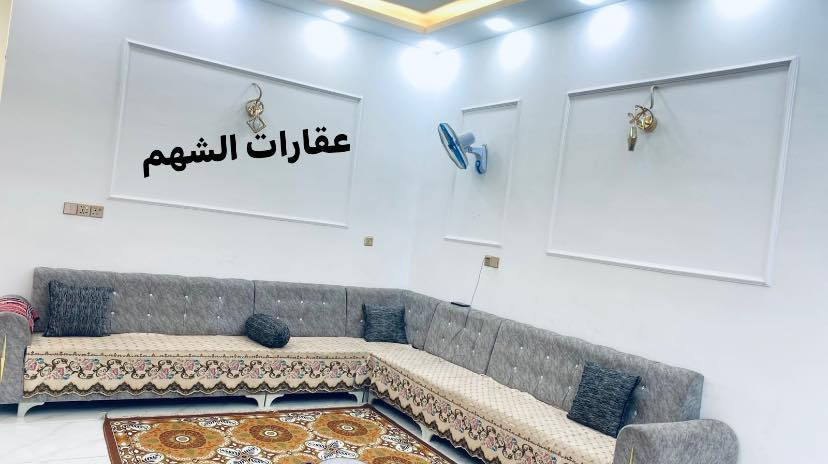 مشتمل للبيع حي المثنى خلف الشهداء  المساحه (150) يتكون من طابقين الطابق الثاني معزول ! قرب جامع فاطمه الزهراء للاستفسار ***********
