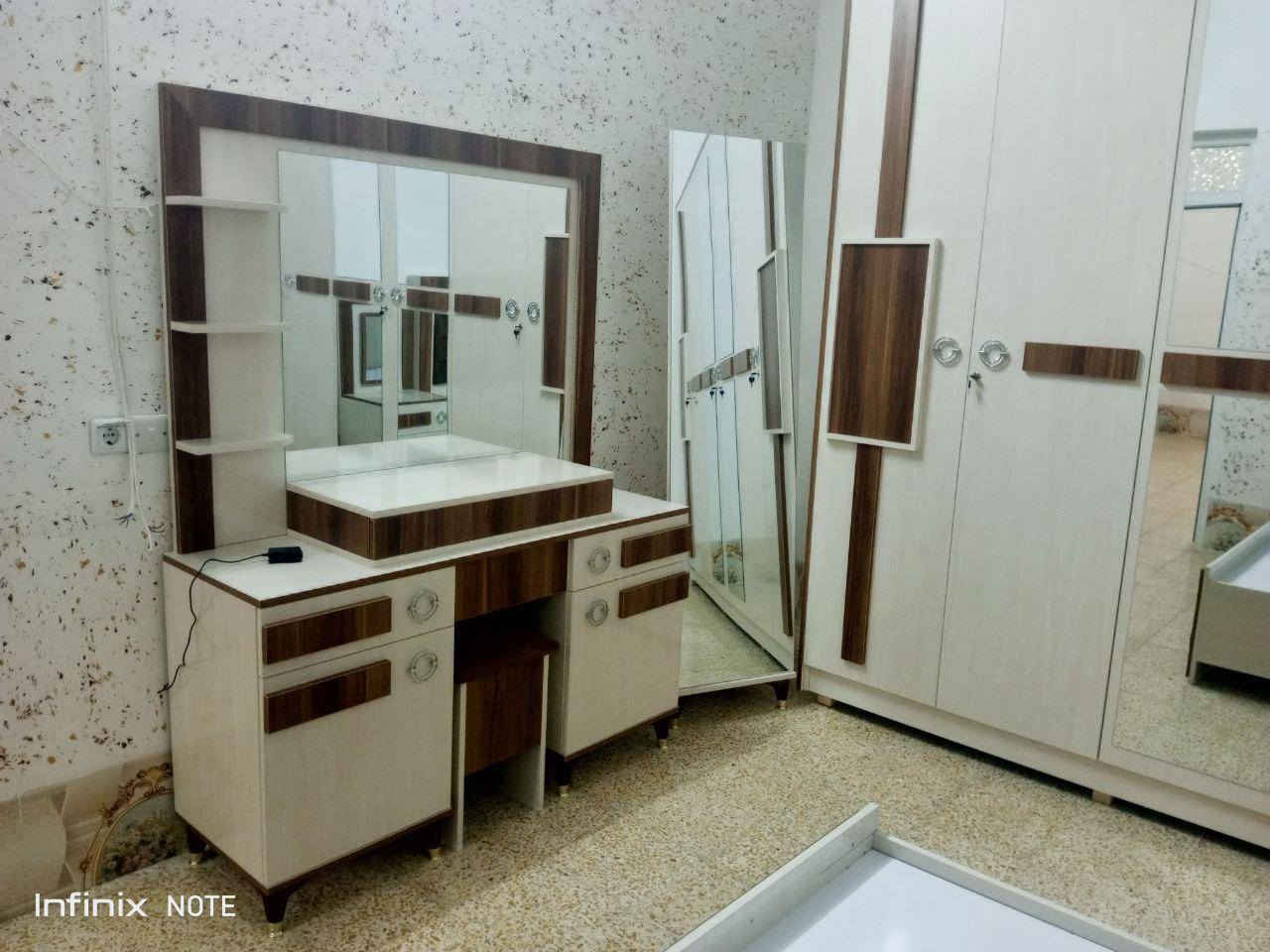 غرفة النوم للبيع
فصال وخشبMDF صناعة عراقية
شركه جوزال  للأثاث 
الكنتور  6 بيبان 
ارتفاع الكنتور مترين 50
التخت مترين  والعرض 160 سم 
 المريه بورقتين طول المراية مترين 
نضافه 100‎%‎ مخذو بمليونين و500
طالب عليها مليون ونصف
 لان صارله 6 اشهر من كن فصلتهُ
للبيع السعر مليون و500 الف 

ملاحظة/ ترئ فصال مسويها


**إذا كنت صاحب هذا الإعلان وتريد حذفه لأي سبب، رجاءا أرسل رسالة إلى الدعم الفني**