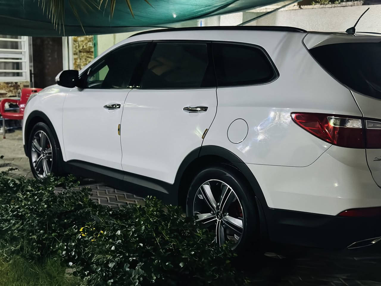 سنتافي 2015 كراند كويتي
رقم بغداد بأسمي

ماشية 186

بيها بارد بالجنطة شبر محدد بالصورة

 والجاملغ الامامي عكس السايق محدد هم 

مواصفات فول 1/1

تبريد ٣ قطع 

7 راكب

مكينة 6 (3.3)

نضام منحدرات

اوتو هولد

سايد بريك كهربائي

حساسات خلفي

 كامرة

كشنات امامي كهرباء

تبريد خلفي منفصل 

بانوراما

بصمه ابواب

 بصمه تشغيل

كشنات جلد 

زراك لايت

بردات خلفية

لد امامي خلفي

لايت زنون بلاد عالي ناصي

مري شفط 

تحكم ستيرن فول

مثبت سرعة 

3 انظمة قيادة

وبعد بيها مواصفات

مكان السيارة كربلاء 

***********

السعر خاص 

متواجد واتساب / ماسنجر / اتصال
