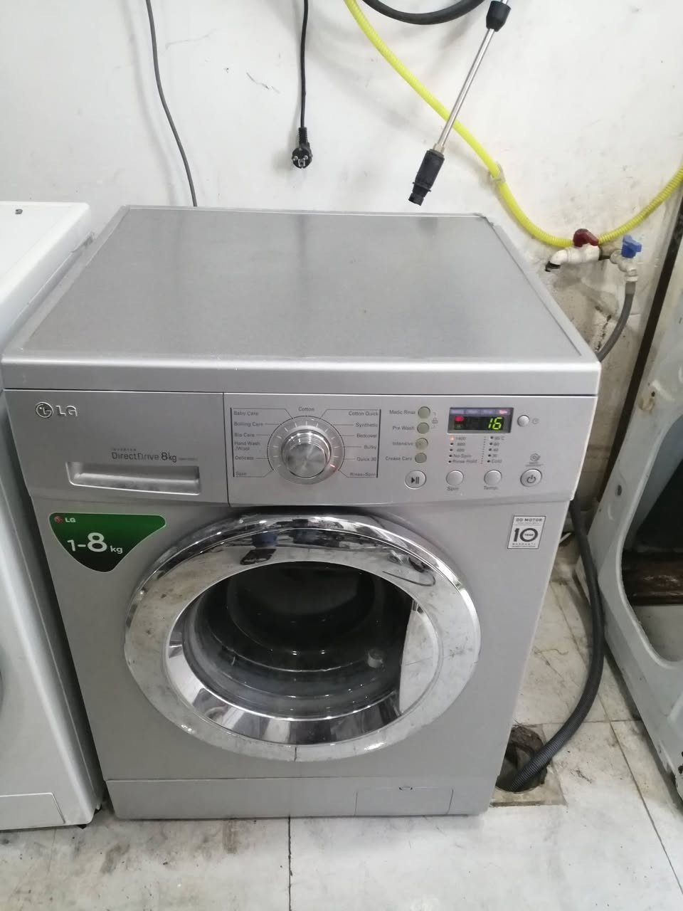 غسالەی جل شۆر مارکەی LG کۆری ئەسڵی دەرەجە یەک 8کیلۆ حەوز گەورە زۆرپاک و بێ عەیب بەزەمان نرخی 150 هەزار
***********
