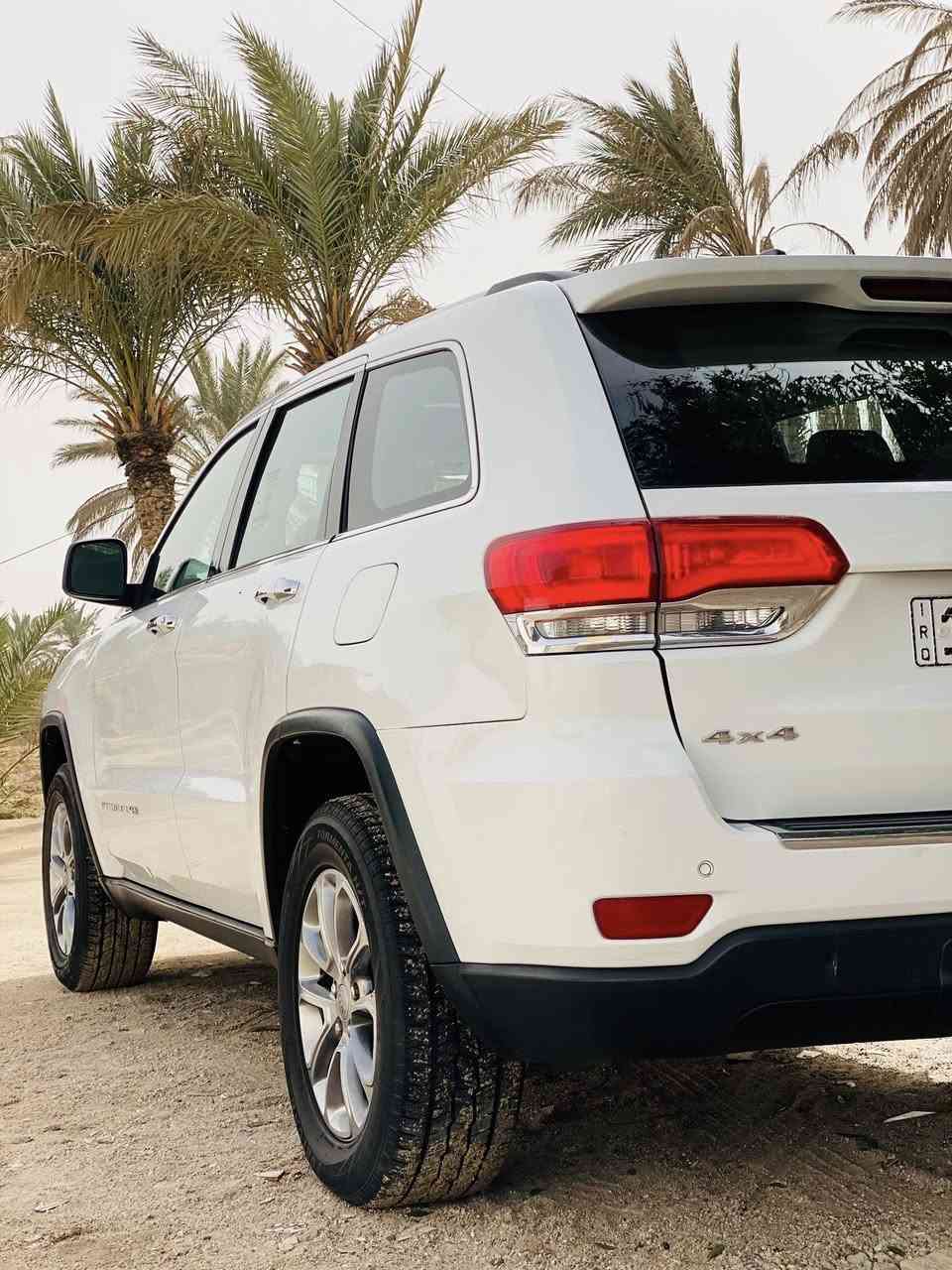 يالله الهم صلي على محمد وعلى ال محمد سياره جيب شيروكي 2015 سياره فول مواصفات زايعه الفول 
فتحه سقف 
تبريد تتفئه ستيرن كشنات 
خزن ميموري
اشاير بالمري 
تشغيل عن بعد 
اربع وضعيات قياده
صندوق كهربائي 
لايت عدسه زنون بل كامل
سياره على وضع الشركه 
رقم بغداد بسمي تحويل ثاني يوم مكان السياره ناصريه مركز الشراي بخدمته خابر راعيه ***********
