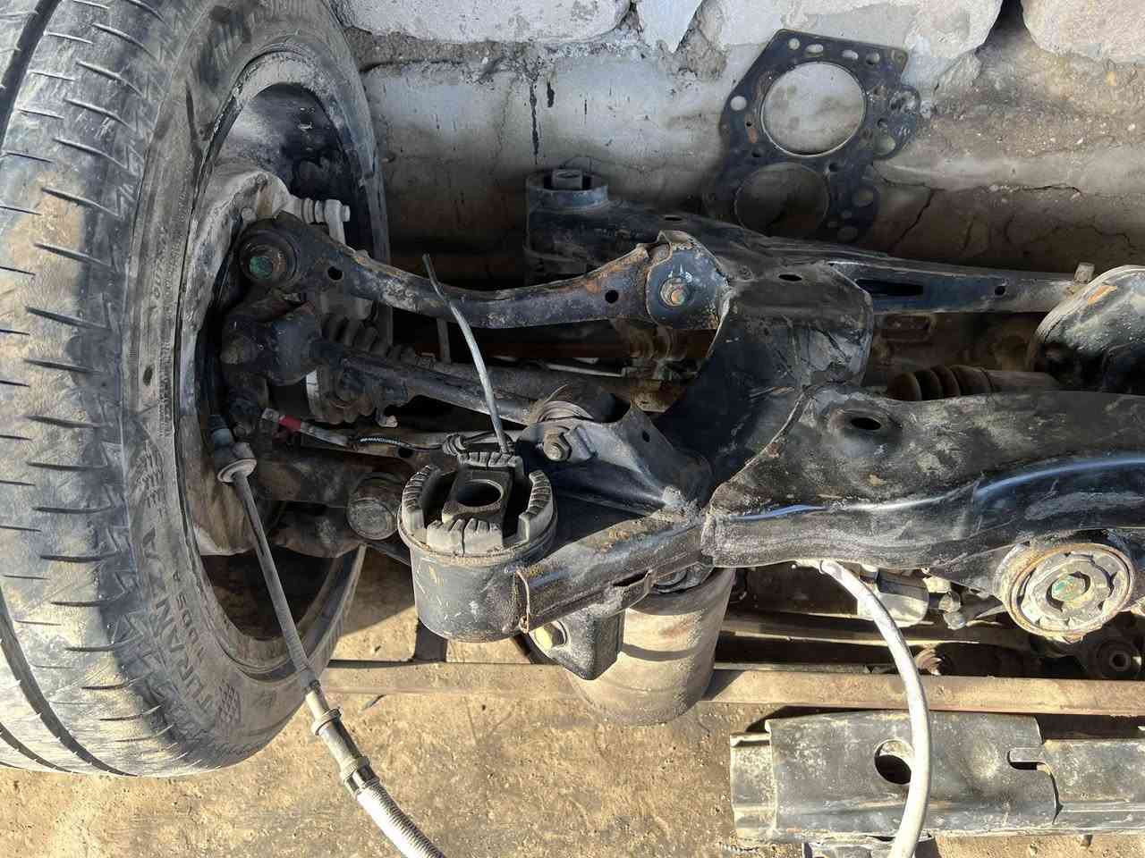 السلام عليكم
عربانه خلفيه جينسس كوبيه نفسه اتصير على كل الموديلات و الدرايم و فرممه خلفيه 
سعر العربانه 360 
سعر الكاردن 130 
سعر الدرايم ثنينهن ب120
سعر الفرممه الخلفيه ب125 
مكاني بالحله يوجد توصيل للكرادن و الدرايم و الفرممه فقط 
للتواصل واتساب و اتصال 
***********
