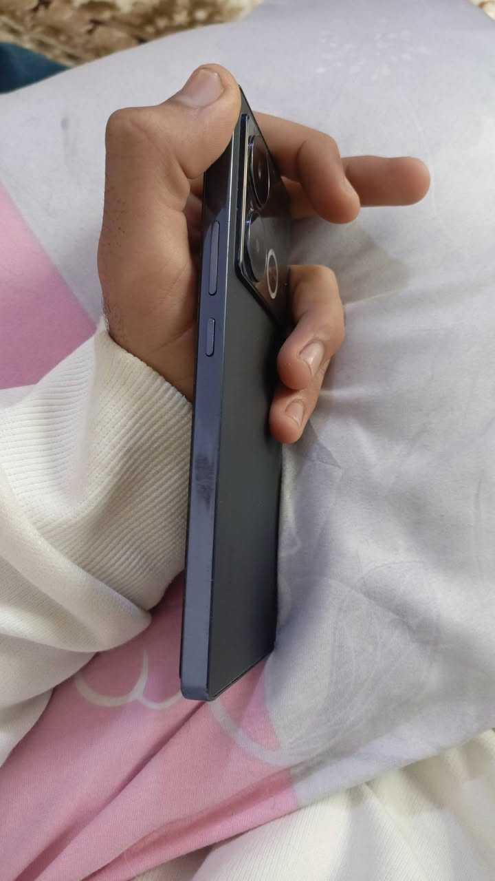 سلام عليكم 
انفنكس نوت 40 
ذاكره 256 
60 فريم ببجي 
مابي اي نقص + ماطاب تصليح 
كارتونه والشاحن الاسلكي ويا 
175 وبي مجال بسيط 
بغداد جسر ديالى 
***********
