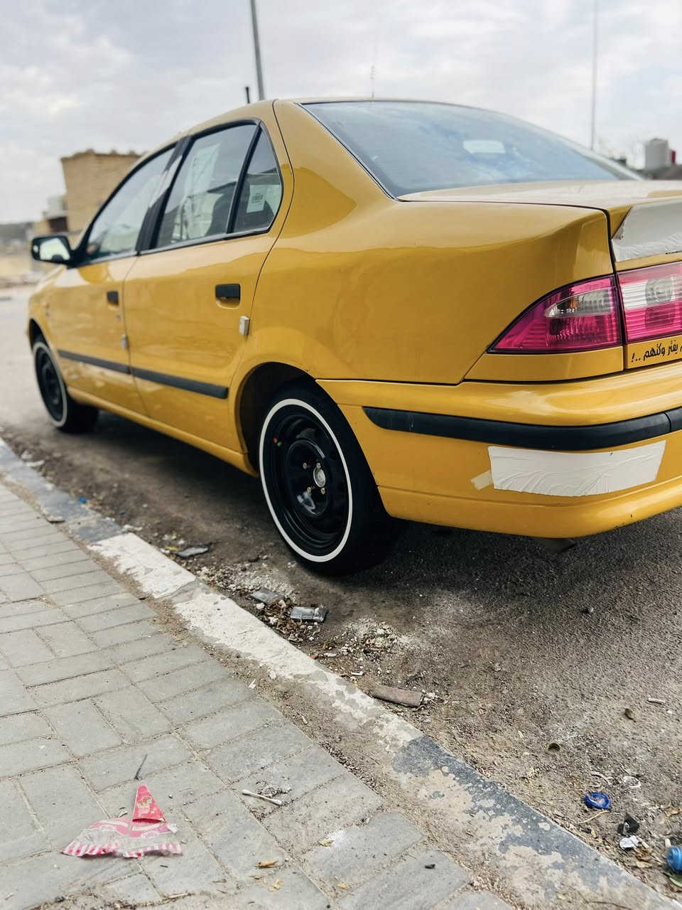 م عليكم سمند موديل 17بسمي بأجر استلم رقم جديد مصفره كلش بيها ضربه بجاملق الخلفي خفيفه موقويه مكينه تبريد خير من الله تخم تاير سعر55المكان البصره ***********
